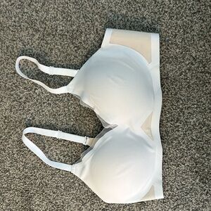 Brand new Underoutfit bra size large